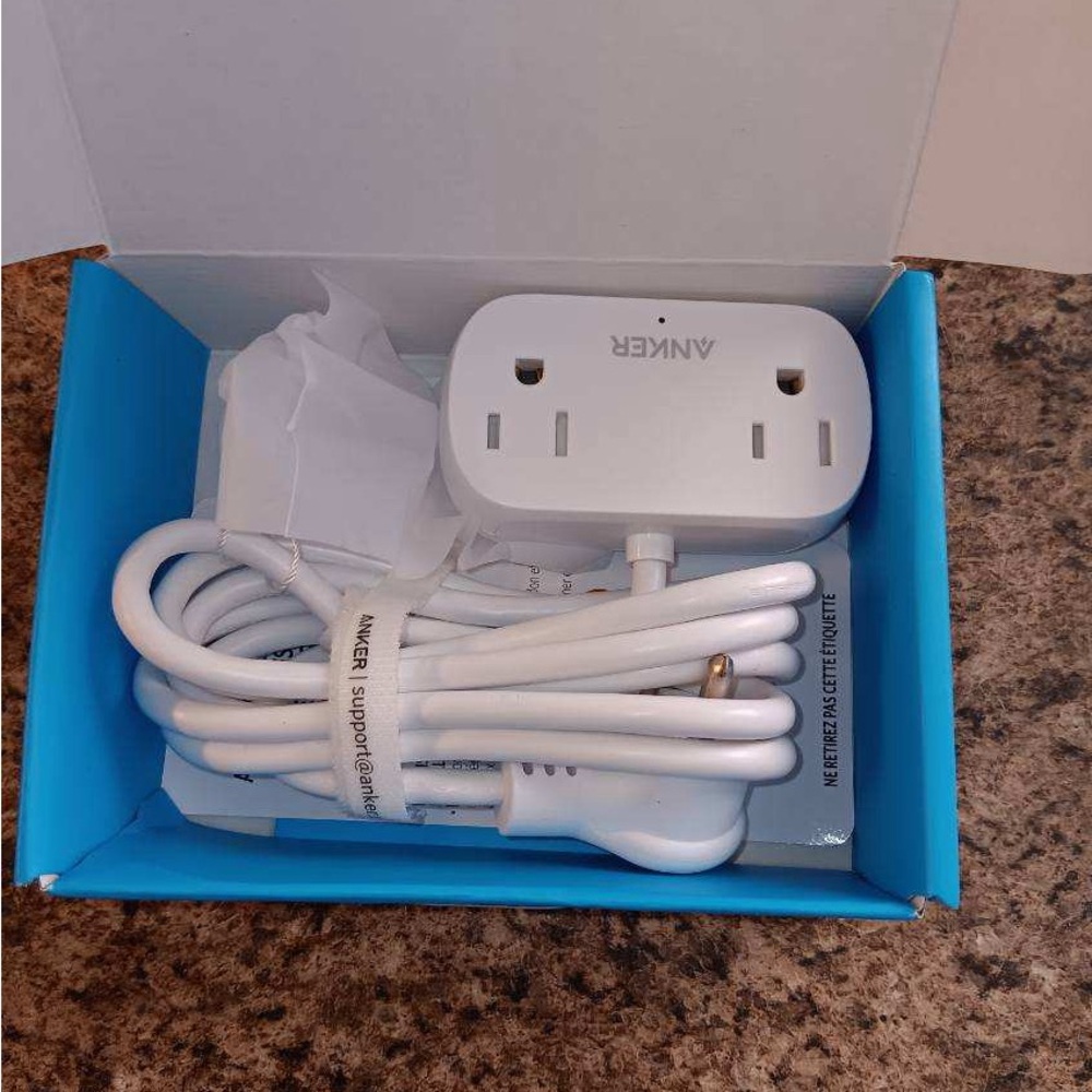 Anker 2 Outlets Portable Power Strip Flat Plug 2-USB Ports Desktop Charging 5ft